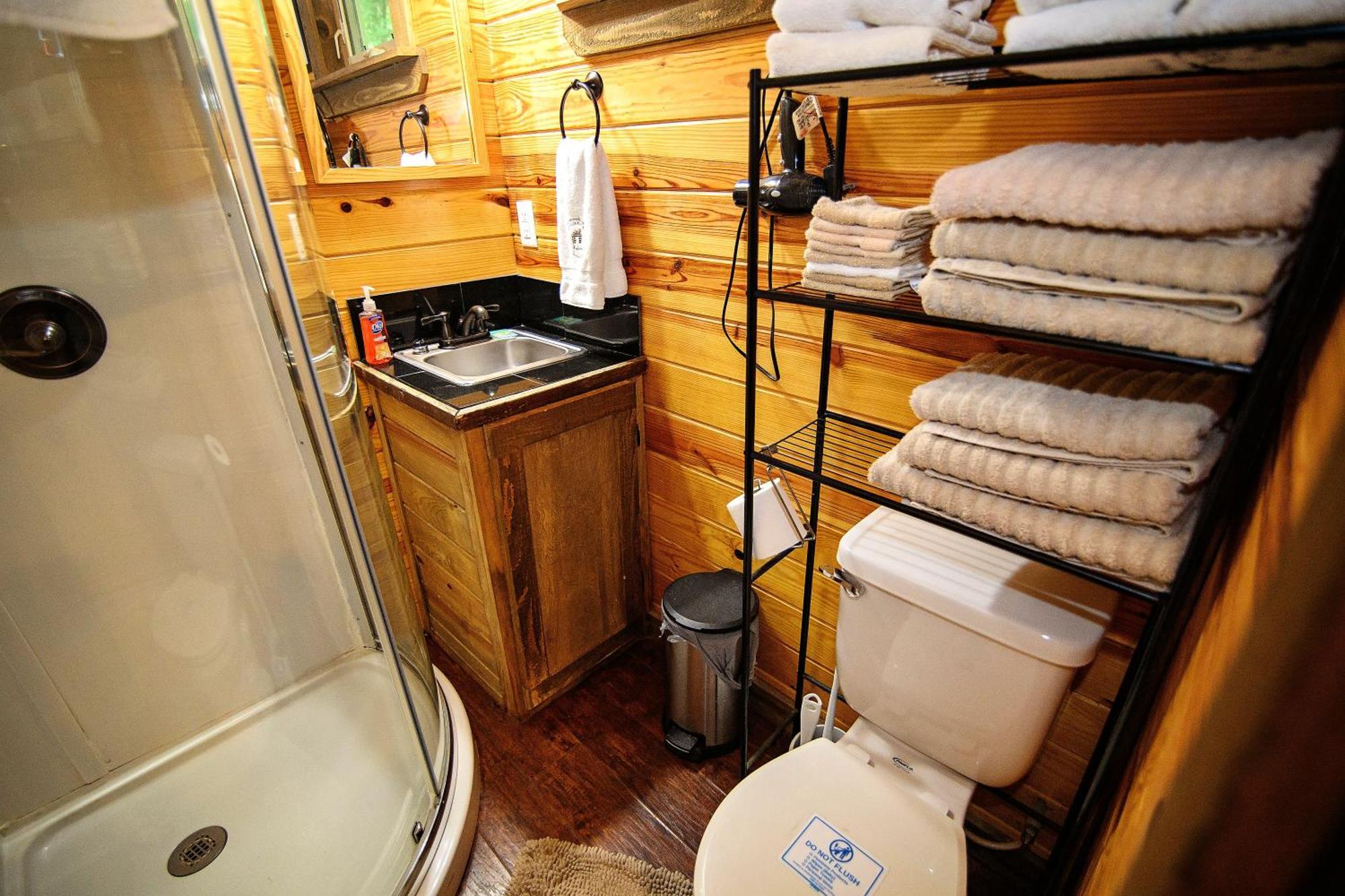 The Codex - Parker Creek Bend Cabins Murfreesboro Dış mekan fotoğraf